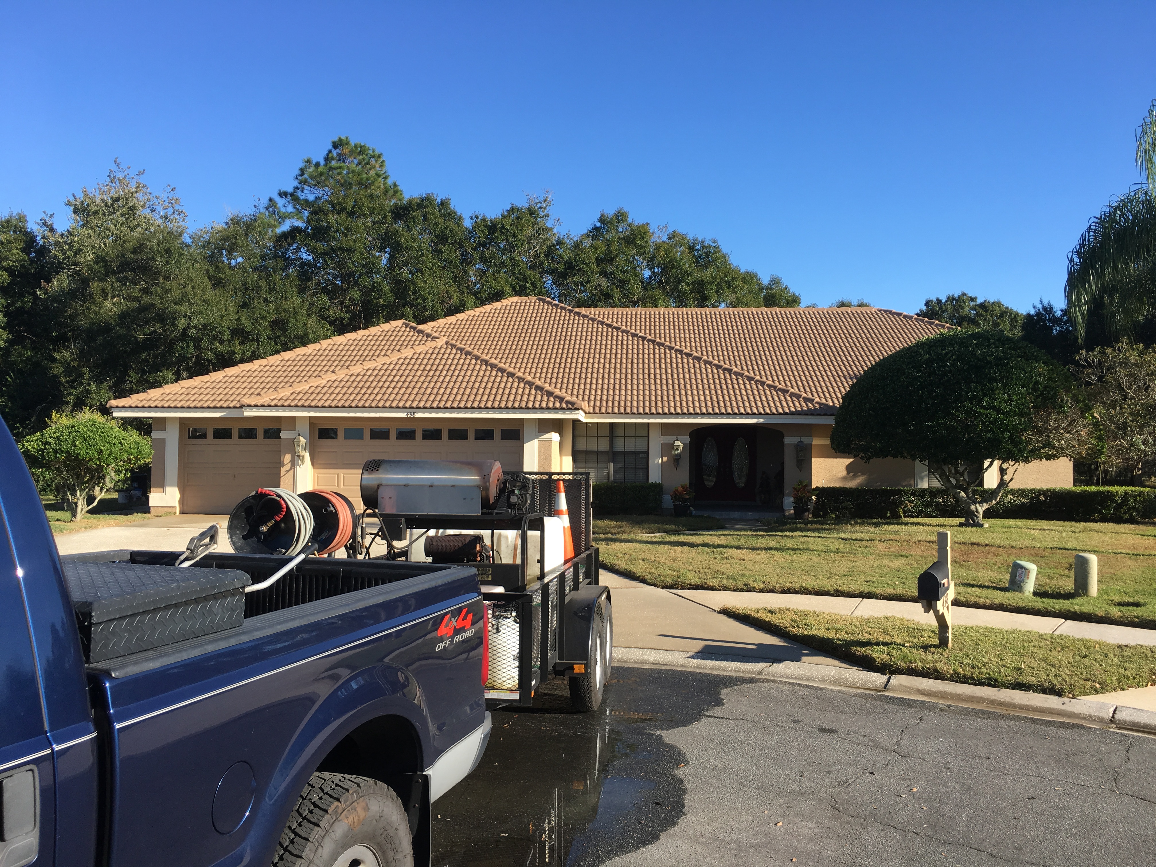 Pressure-Cleaning-Roof-Cleaning-Tarpon-Springs.jpg